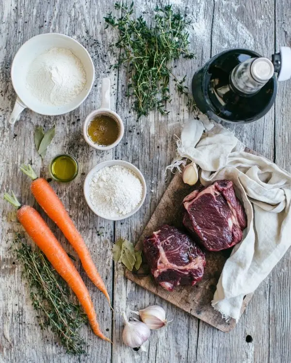 Recette de joue de boeuf confite au four 2 ingrédient du joue de bœuf tendre
