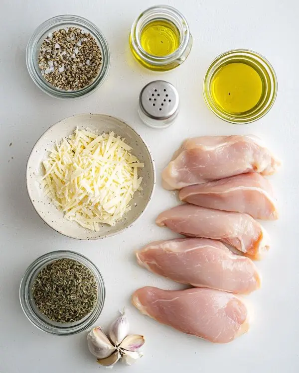 Plat Escalope de Poulet au Four avec Fromage Gratiné Délicieuses 2 Les ingrédients pour plat escalopes de poulet au four avec fromage
