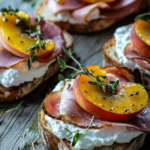 Tartines de Campagne Gourmandes 5 Tartines de Campagne – Ricotta Fouettée, Pêches Rôties au Thym & Jambon Serrano