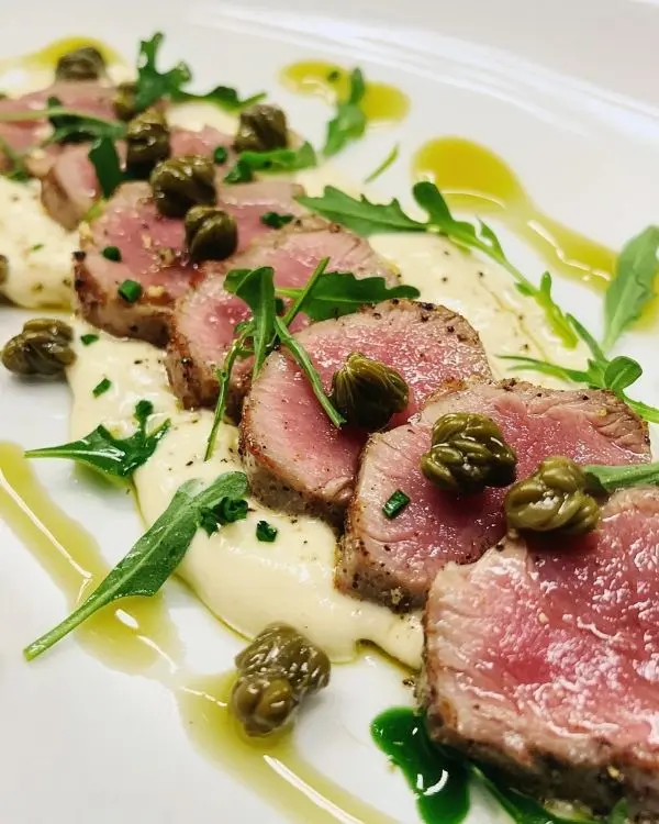 Tataki de Veau Soyeux 3 Recette Tataki de Veau, Crème de Thon Façon Vitello Tonnato et Câpres Frites