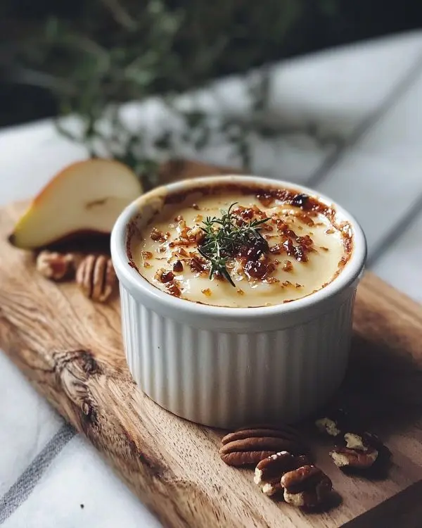 Crème Brûlée Salée au Gorgonzola Poire Rôtie 3 Crème Brûlée Salée au Gorgonzola avec Poire Rôtie