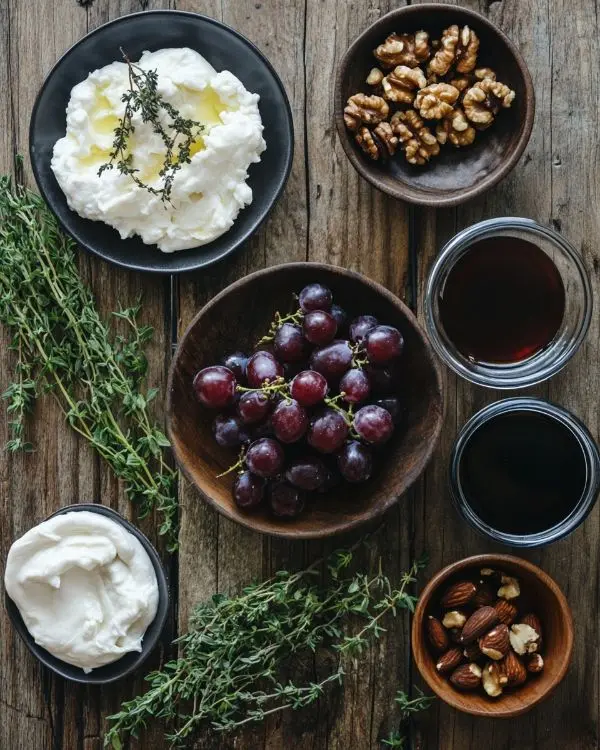 Burrata sur Raisins Rôtis au Thym Fondante 2 Les ingrédients pour Burrata sur Raisins Rôtis au Thym