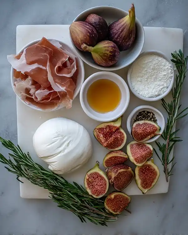 Les ingrédients pour Burrata sur figues fraîches rôties au miel, crumble de jambon cru et romarin