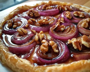 Tarte Tatin d'Oignons Rouges au Balsamique